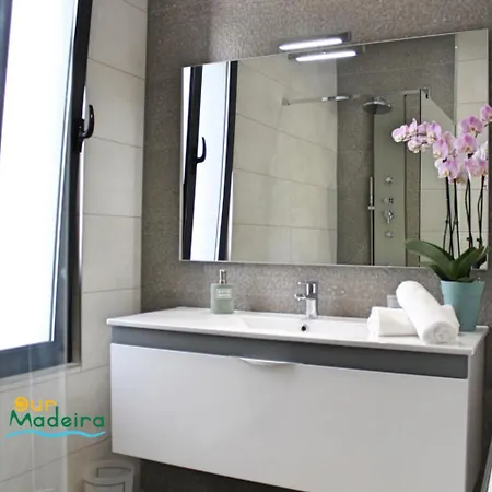 Great Modern Villa Ac Sea-View Calheta Charm Вилла