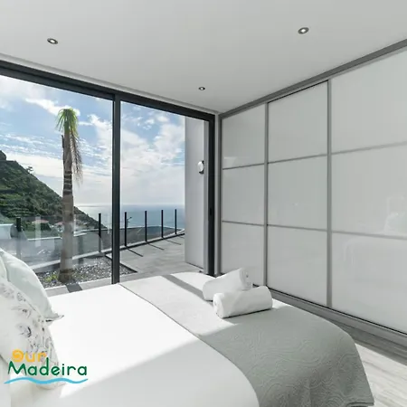 Вилла Great Modern Villa Ac Sea-View Calheta Charm