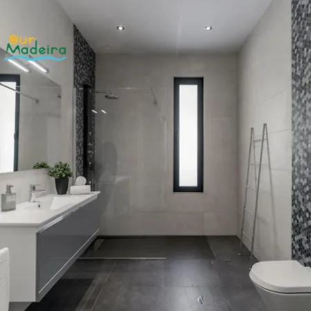 Great Modern Villa Ac Sea-View Calheta Charm Вилла *